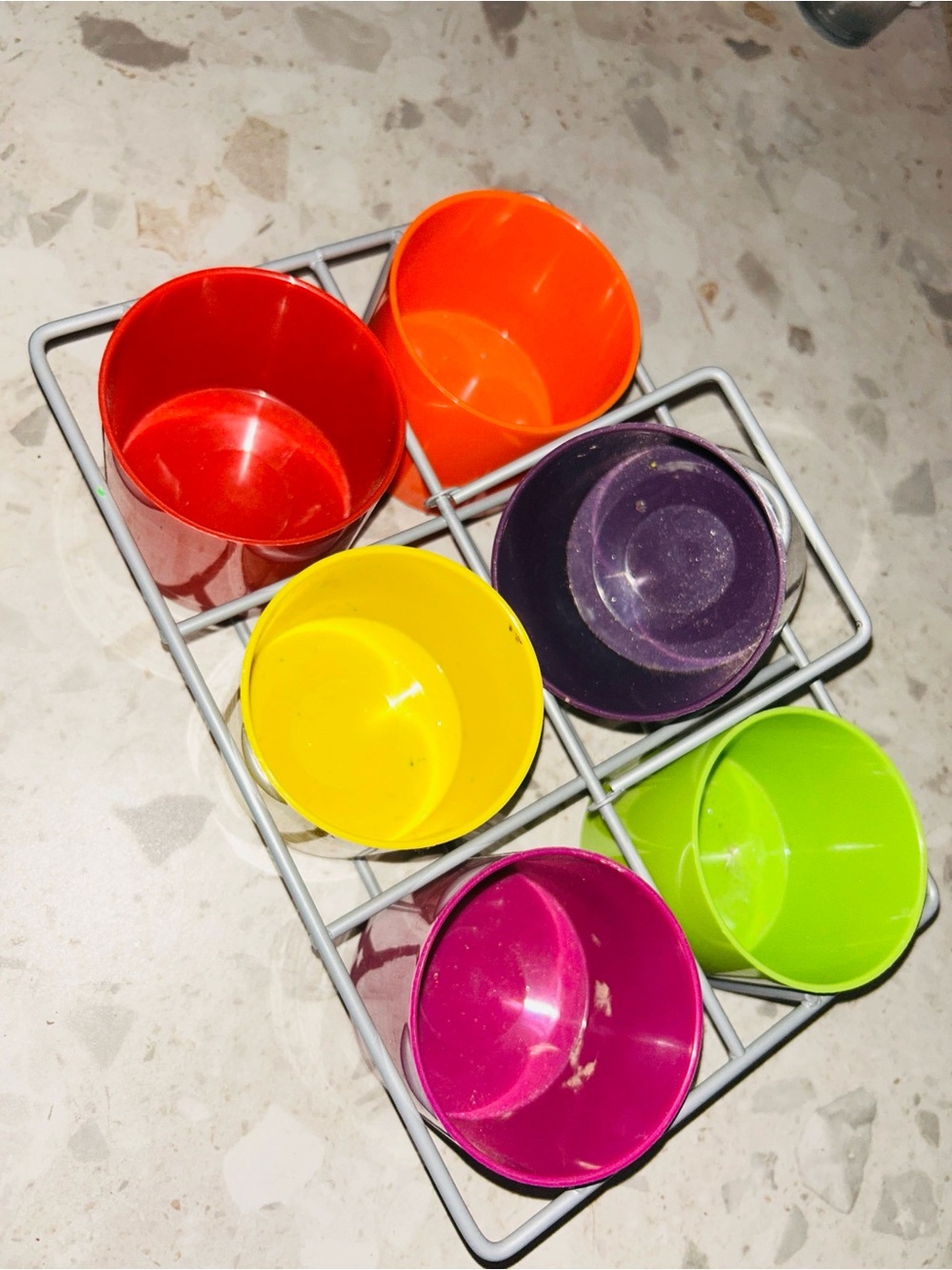 Colorful Plastic Teacher Caddy Metal Tray Set - Multi-Color 6 Cups DURABLE